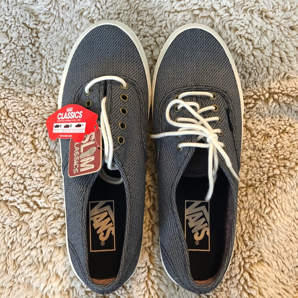 Vans - Picture 2 of 4